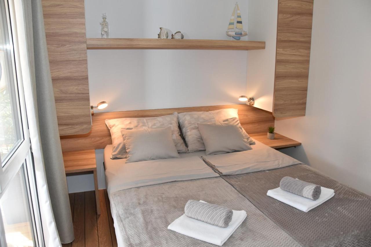 Mobile Home Starfish IV Camp Biograd Biograd Na Moru Exterior foto